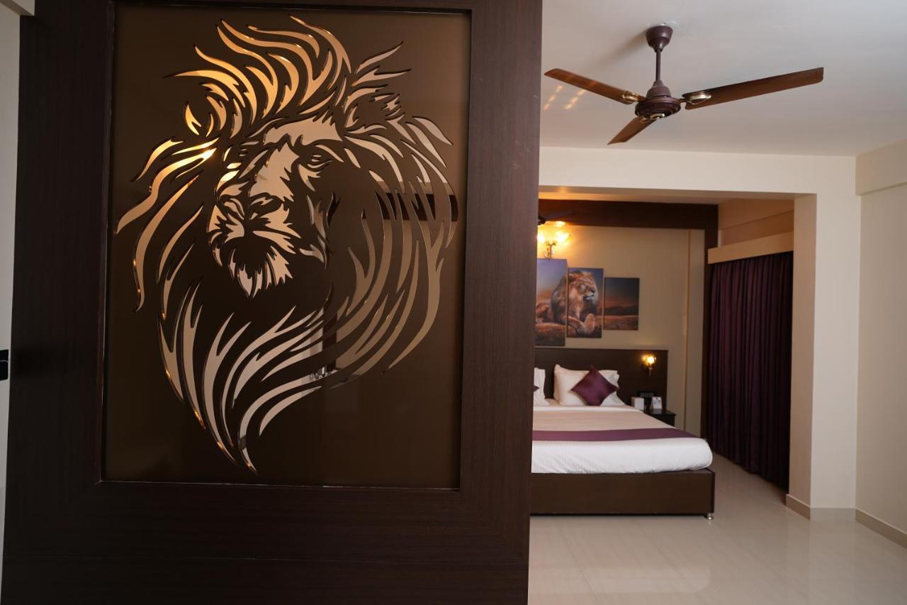 Neyyar Residency Hotel Neyyattinkara Exterior photo